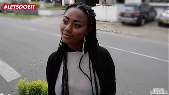 Colombian Ebony gets picked up and fucked
