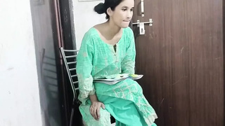 Teacher ko bur me ungali karte student ne dekh liya