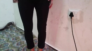 Cute Muslim girl ko jabar dasti boobs daba kar pela