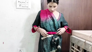 Naukrani ko kichen me hi pakad ke pel diya