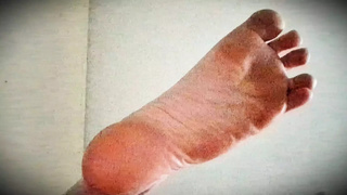A Feet Vid I Sent to My 1st Boyfriend