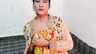 Cute school girl ko paise dekar hotel le jakar pel diya