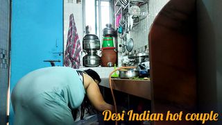 Sonia Sali ko choda khana banate kitchen mein Hindi audio