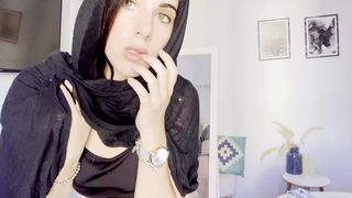 Arab girl touches herself before her marriage proposal