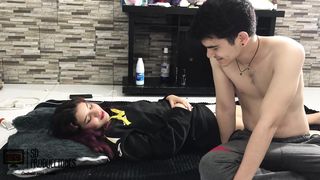 Give my stepbrother a delicious massage and he ends up fucking my pussy
