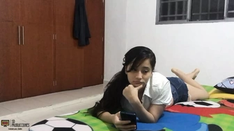 The most beautiful and sexy neighbor sucks my cock very well until I get all my semen CUM-FACE - Porn in Spanish
