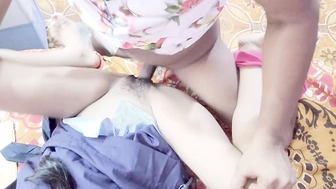 College girl ne apane tusion teacher ke sath kiya sex