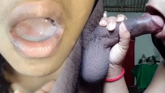 Sri lankan girlfriend gets a mouth full of cum