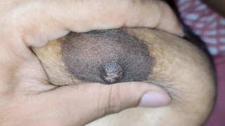 Chut aur gand me ungli dal kar kiya fingering fir mote lund chote gand ke chhed me dal kar choda Puri raat.