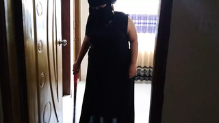 Niqab Hookup – Hot Arab BBW Teen Maid Fucked By Boss When She was cleaning Office!