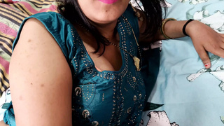 Nokar-Malkin Romance, Hot Mallu Aunty Fucked By Tenant Boy while home alone, hindi xxx sex