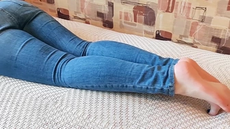 Fucked his StepSis with Gorgeous Feet and Cums inside Pussy