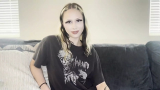 Hannah Quinn Comes Over to Cure Sex Addiction